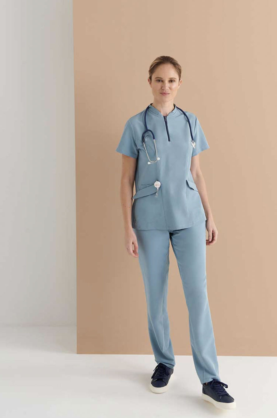 PANTALÓN SANITARIO MUJER REGULAR FIT CON BOTÓN - Imagen 5